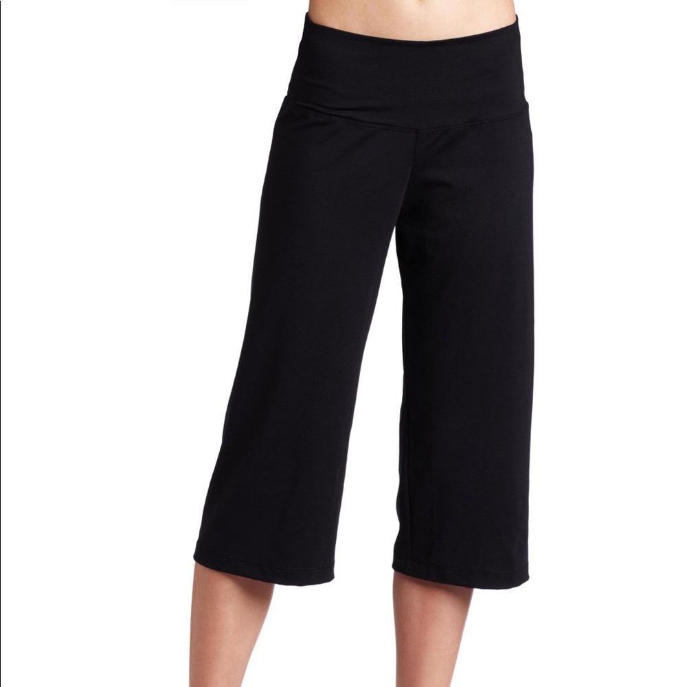 VSX capri lightweight yoga pant